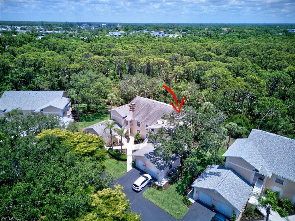 737 Wiggins Lake Dr 102, Naples, FL 34110-39