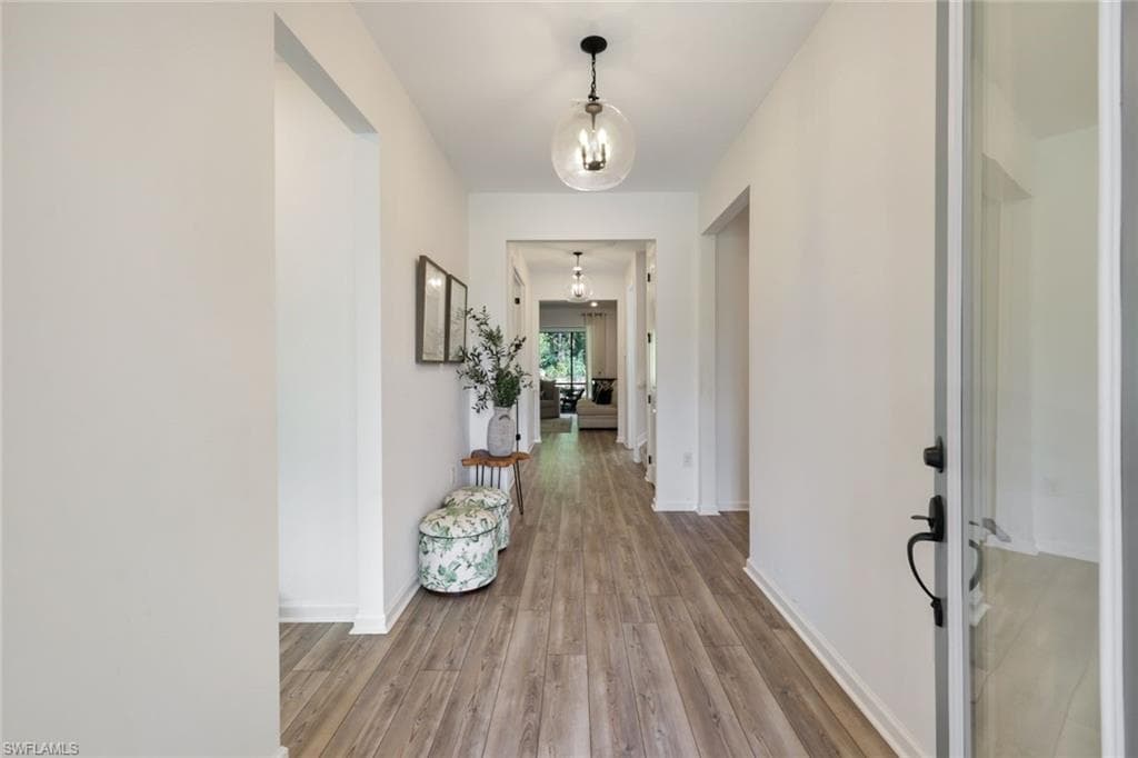 10427 Ventana Ln, Naples, FL 34120-13
