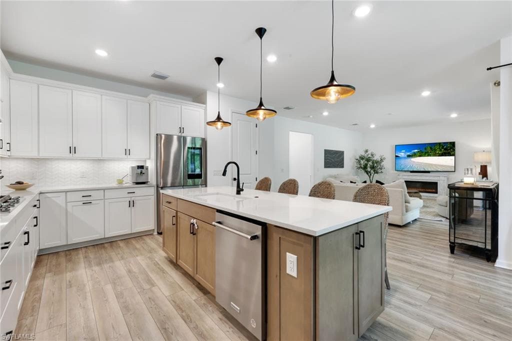 10427 Ventana Ln, Naples, FL 34120-14