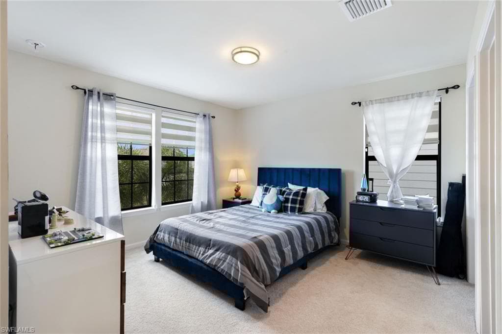 10427 Ventana Ln, Naples, FL 34120-22