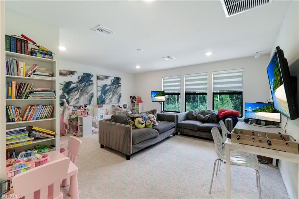 10427 Ventana Ln, Naples, FL 34120-29