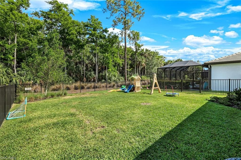 10427 Ventana Ln, Naples, FL 34120-31