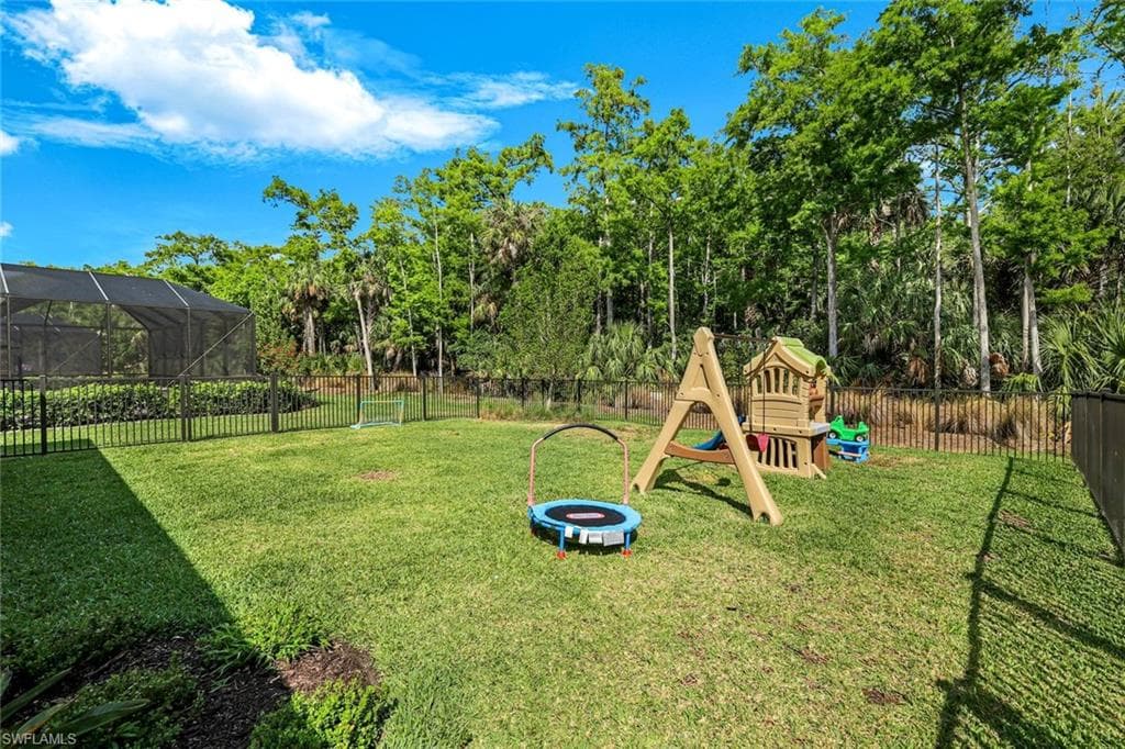 10427 Ventana Ln, Naples, FL 34120-33