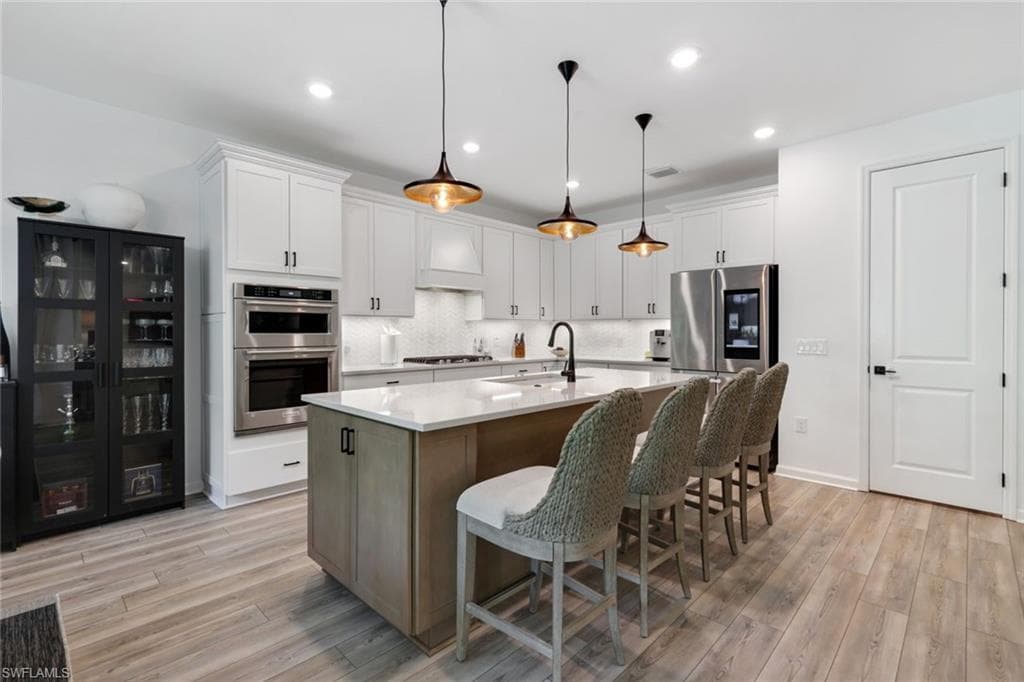 10427 Ventana Ln, Naples, FL 34120-4