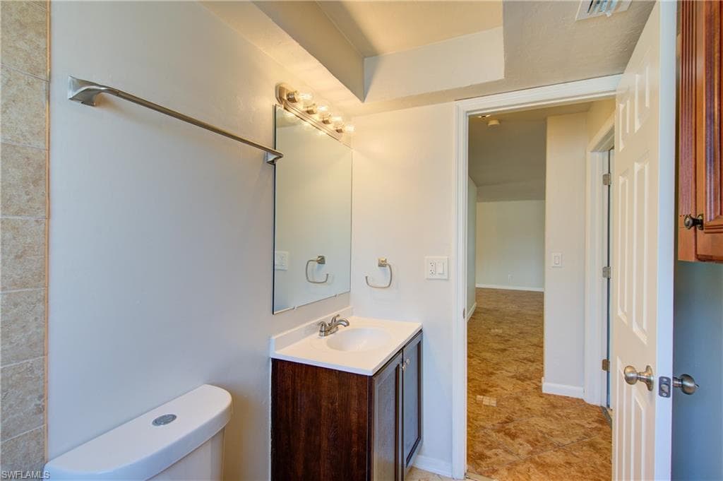 1327 21st Ave, Cape Coral, FL 33990-14