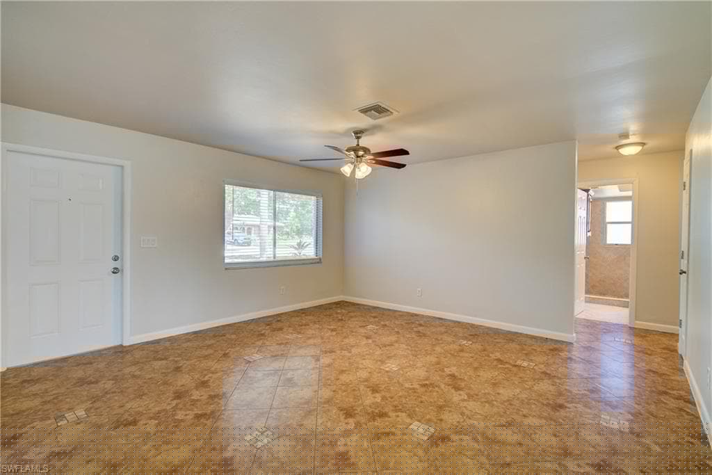 1327 21st Ave, Cape Coral, FL 33990-25