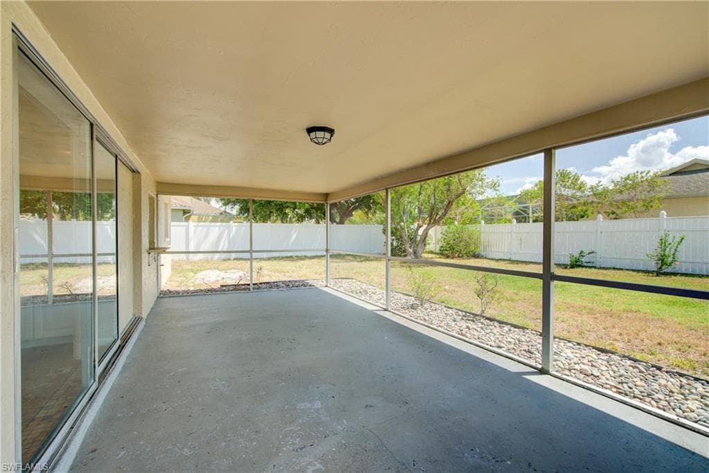 1327 21st Ave, Cape Coral, FL 33990-29