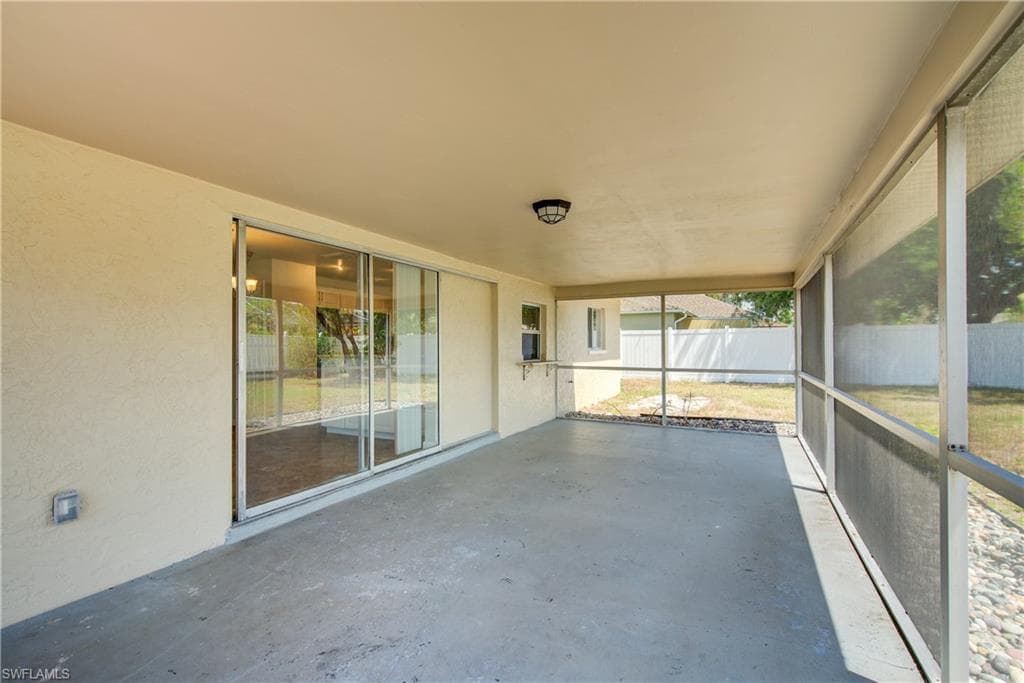 1327 21st Ave, Cape Coral, FL 33990-31
