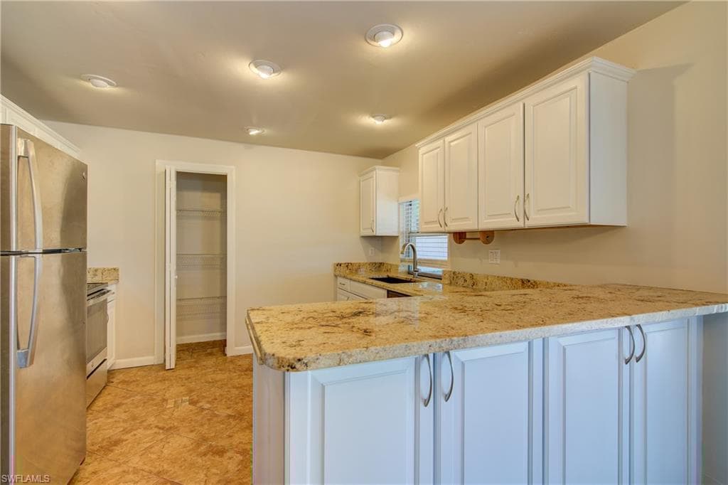 1327 21st Ave, Cape Coral, FL 33990-8