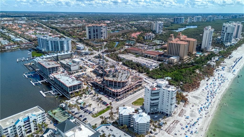 260 Southbay Dr 102, Naples, FL 34108-15