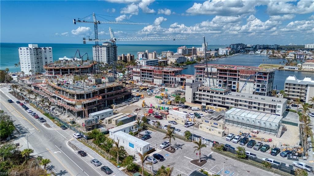 260 Southbay Dr 102, Naples, FL 34108-18