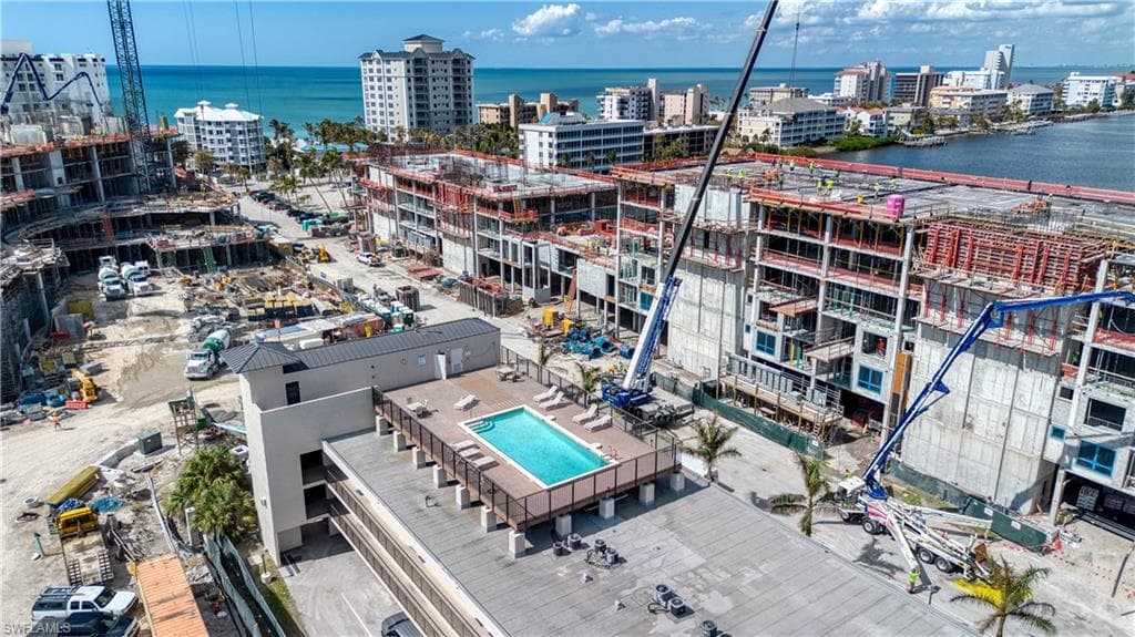 260 Southbay Dr 102, Naples, FL 34108-21