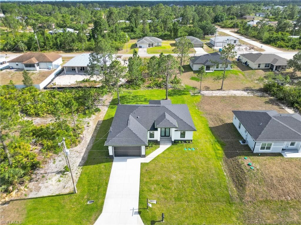 2815 32nd St W, Lehigh Acres, FL 33971-9
