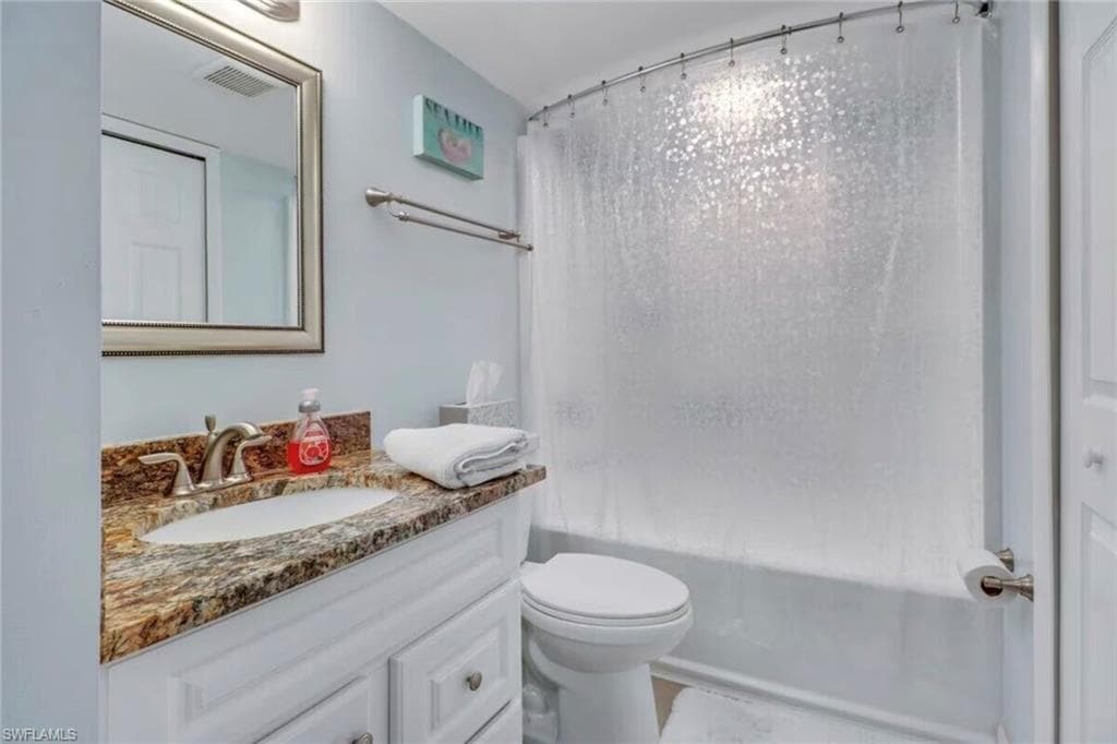 260 Southbay Dr 103, Naples, FL 34108-3