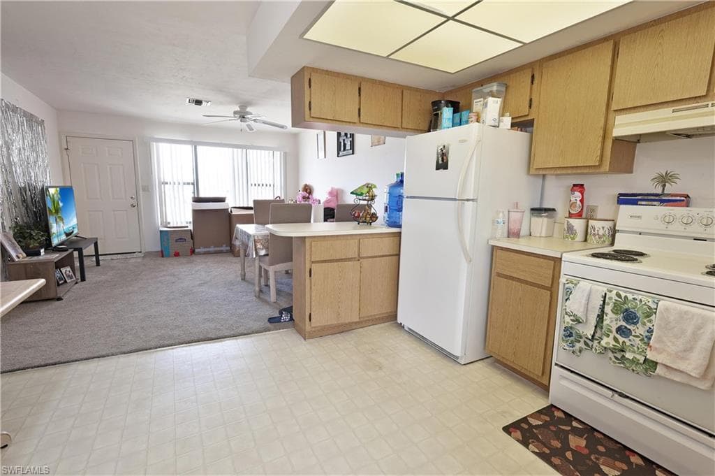 7494/7496 Carrier Rd, Fort Myers, FL 33967-12