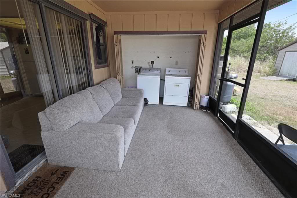 7494/7496 Carrier Rd, Fort Myers, FL 33967-15