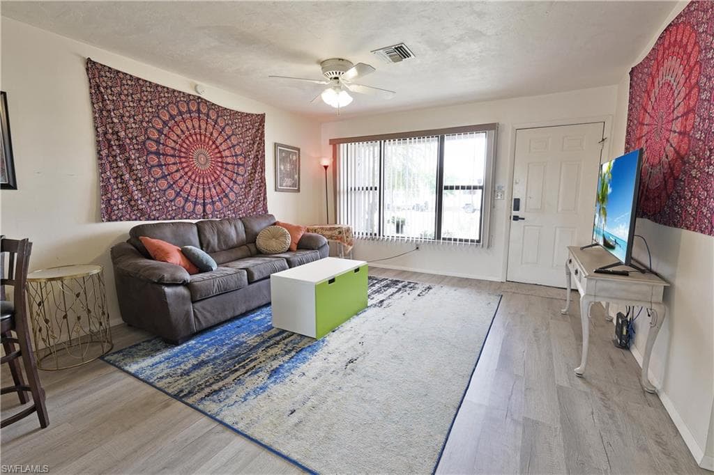 7494/7496 Carrier Rd, Fort Myers, FL 33967-17