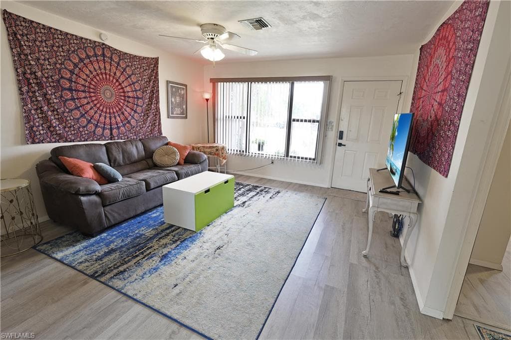 7494/7496 Carrier Rd, Fort Myers, FL 33967-21