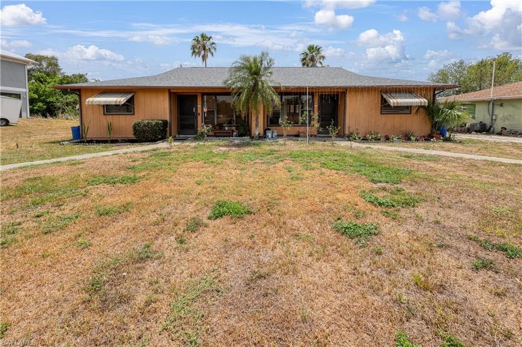 7494/7496 Carrier Rd, Fort Myers, FL 33967-3