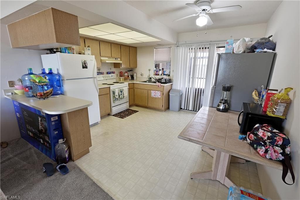 7494/7496 Carrier Rd, Fort Myers, FL 33967-8