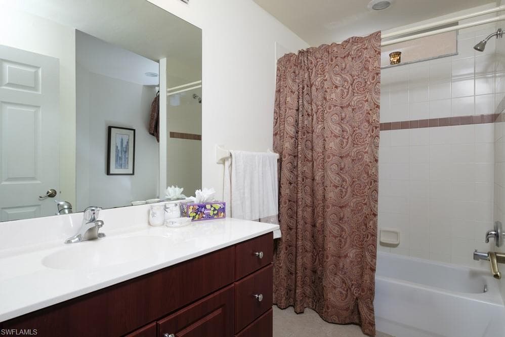 2386 Magnolia Ave 7801, Naples, FL 34112-18