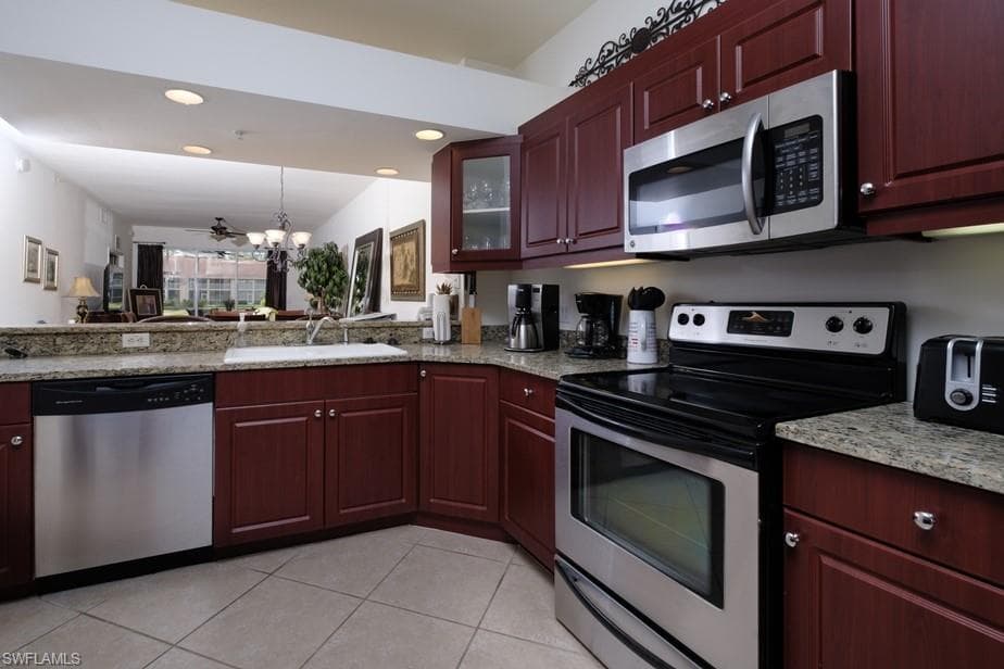 2386 Magnolia Ave 7801, Naples, FL 34112-7
