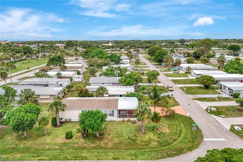 524 Menton Ln, Naples, FL 34112-24