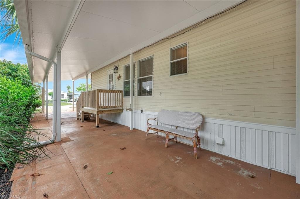 524 Menton Ln, Naples, FL 34112-27