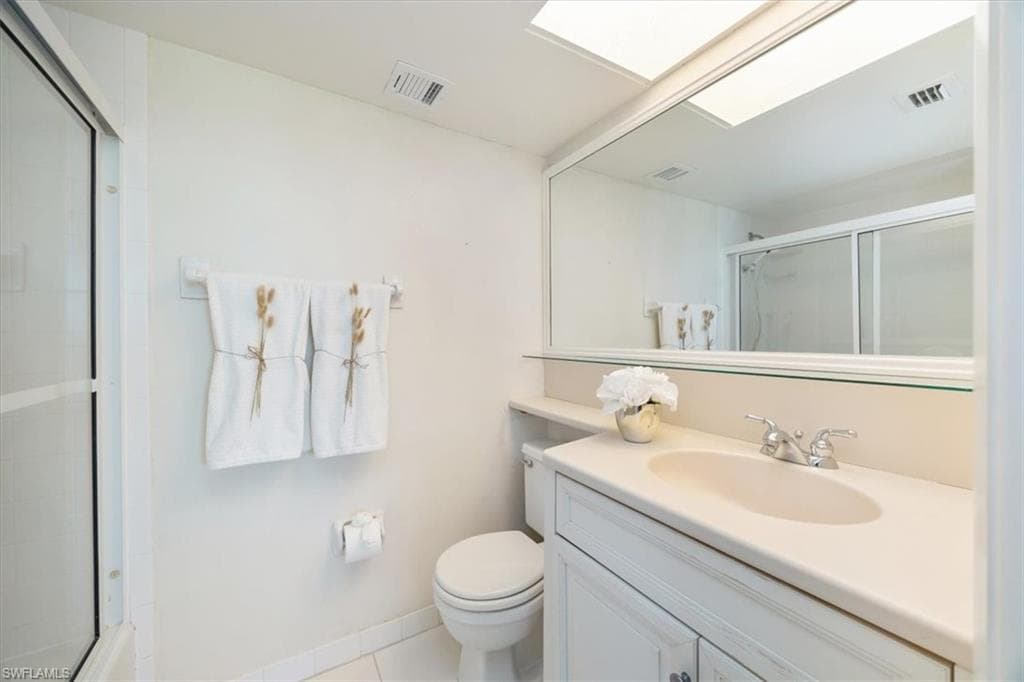 21 High Point Cir E 502, Naples, FL 34103-13