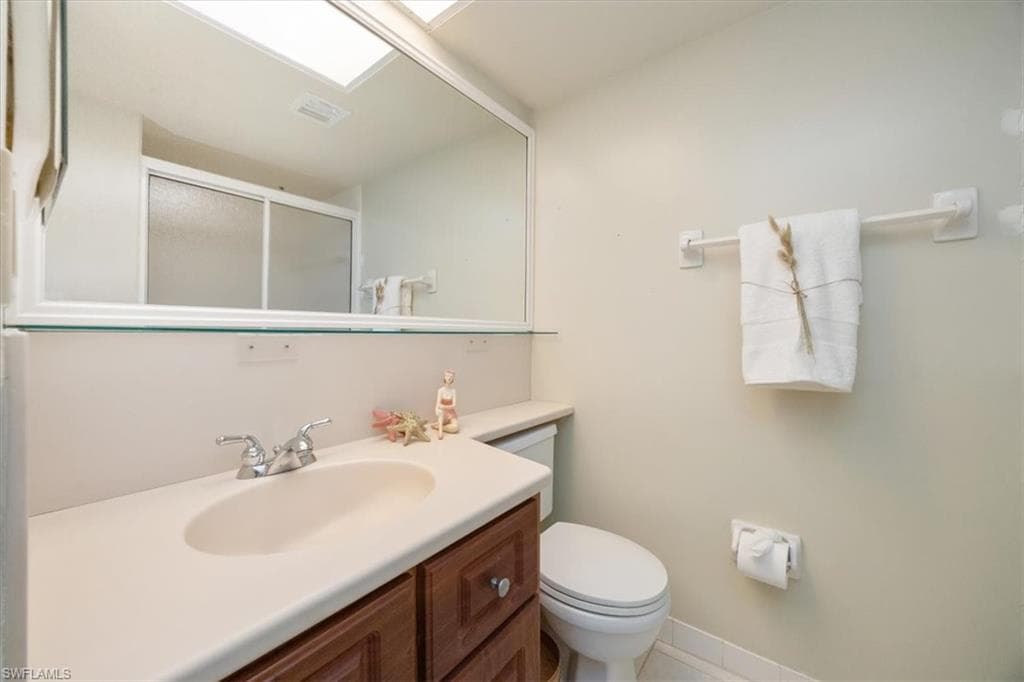 21 High Point Cir E 502, Naples, FL 34103-16