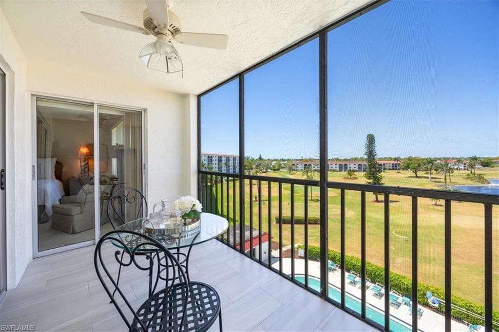 21 High Point Cir E 502, Naples, FL 34103-2
