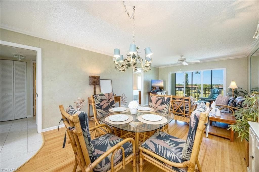21 High Point Cir E 502, Naples, FL 34103-4