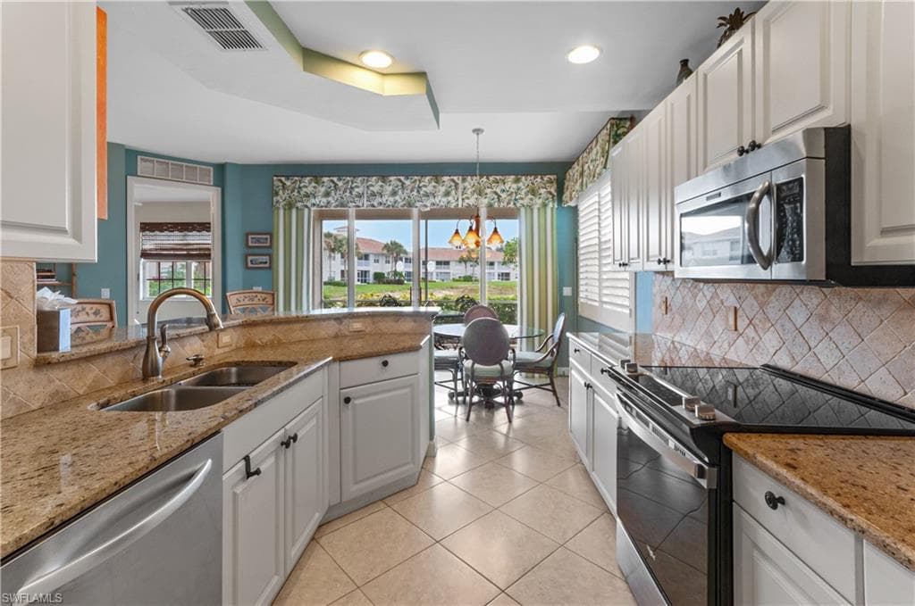 3045 Driftwood Way 3707, Naples, FL 34109-12