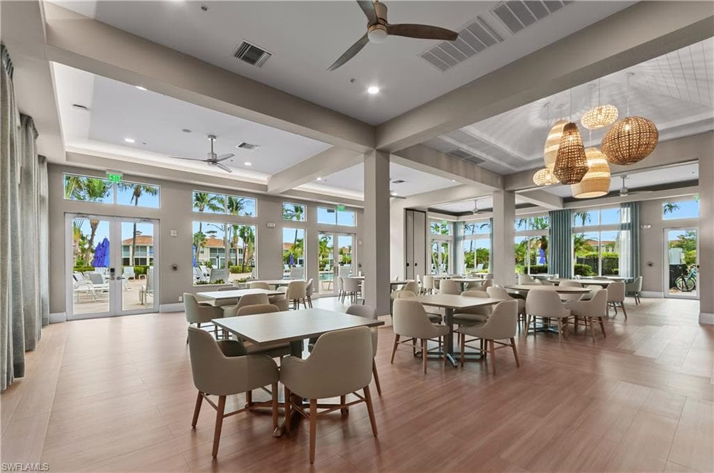 3045 Driftwood Way 3707, Naples, FL 34109-28