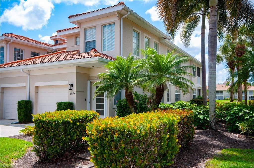 3045 Driftwood Way 3707, Naples, FL 34109-2