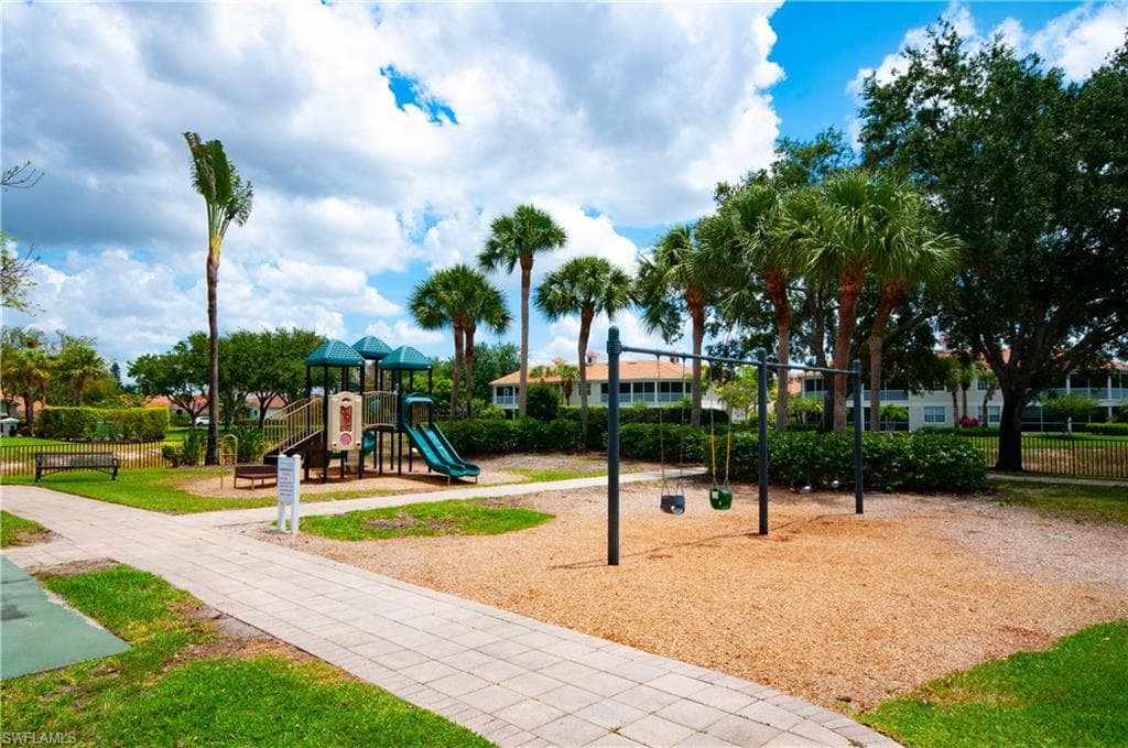 3045 Driftwood Way 3707, Naples, FL 34109-37