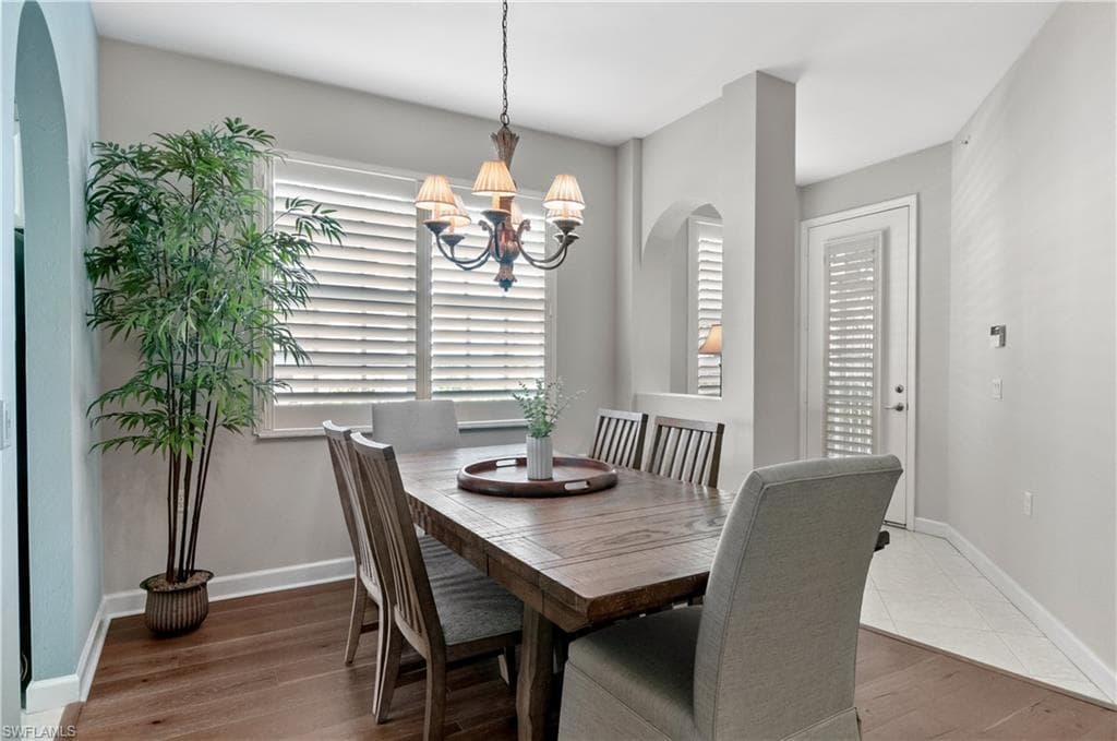 3045 Driftwood Way 3707, Naples, FL 34109-5