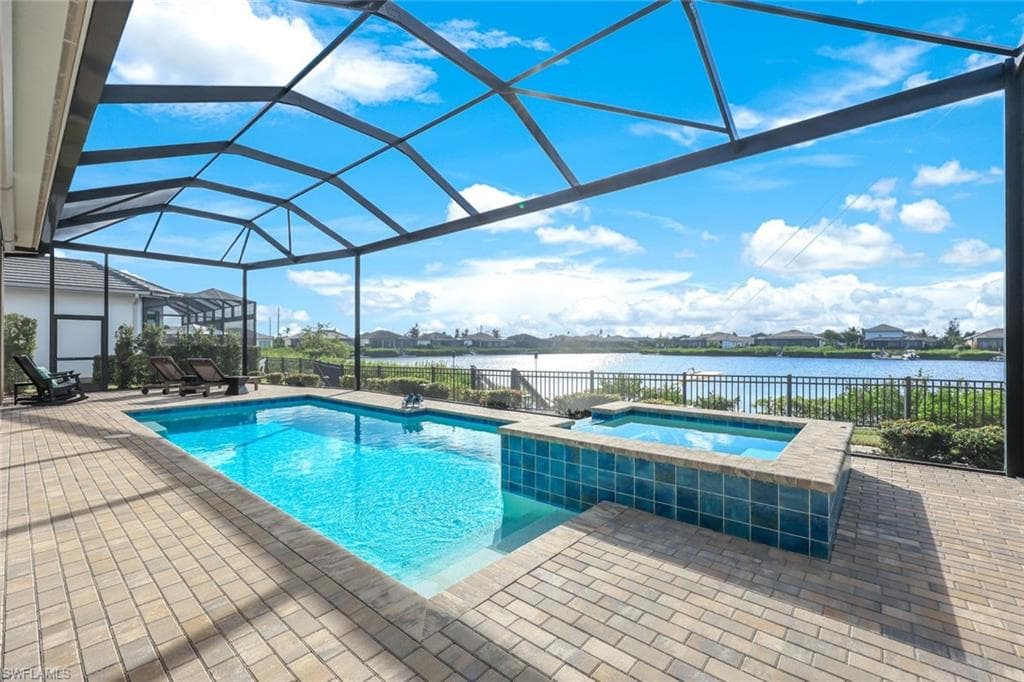 17282 Hidden Estates Cir, Fort Myers, FL 33908-32