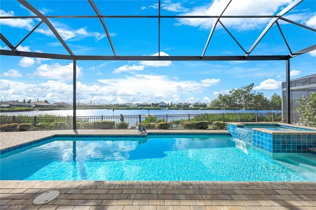 17282 Hidden Estates Cir, Fort Myers, FL 33908-33