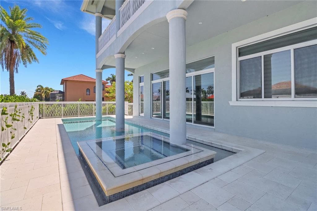 1070 Dana Ct, Marco Island, FL 34145-16