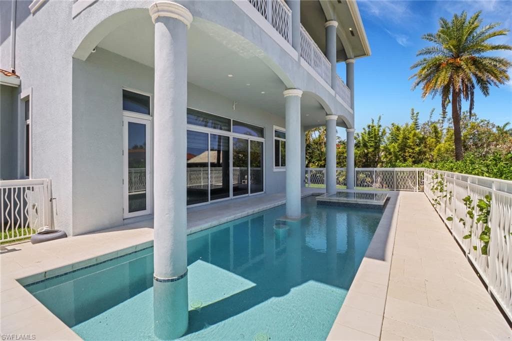 1070 Dana Ct, Marco Island, FL 34145-17