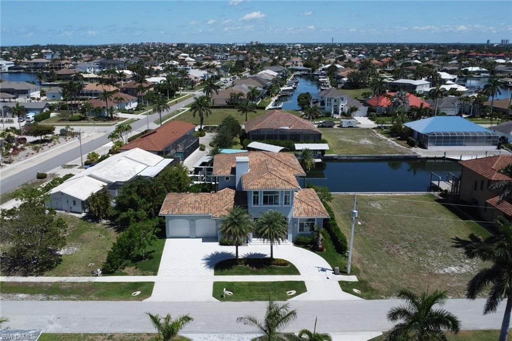 1070 Dana Ct, Marco Island, FL 34145-3