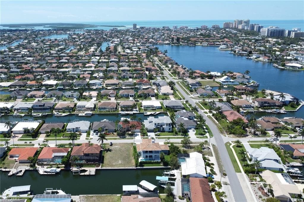 1070 Dana Ct, Marco Island, FL 34145-39