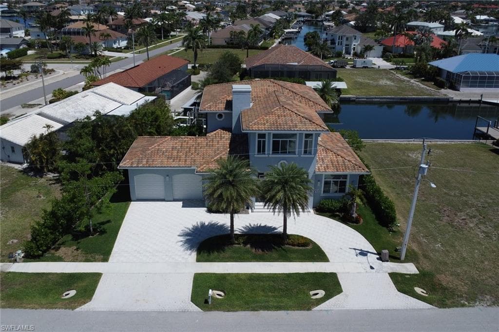 1070 Dana Ct, Marco Island, FL 34145-4