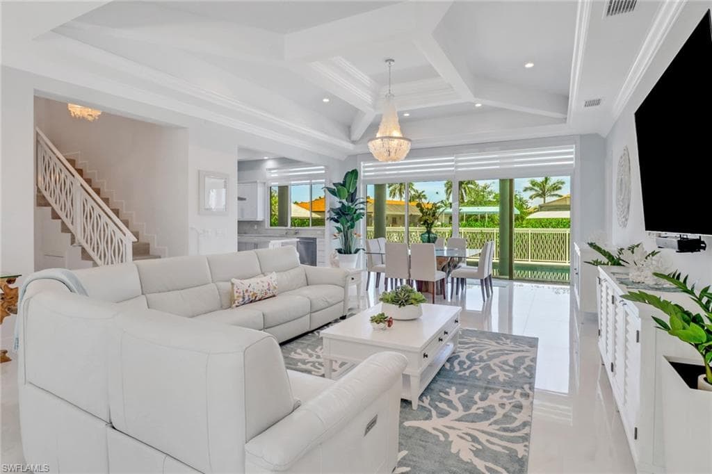 1070 Dana Ct, Marco Island, FL 34145-5