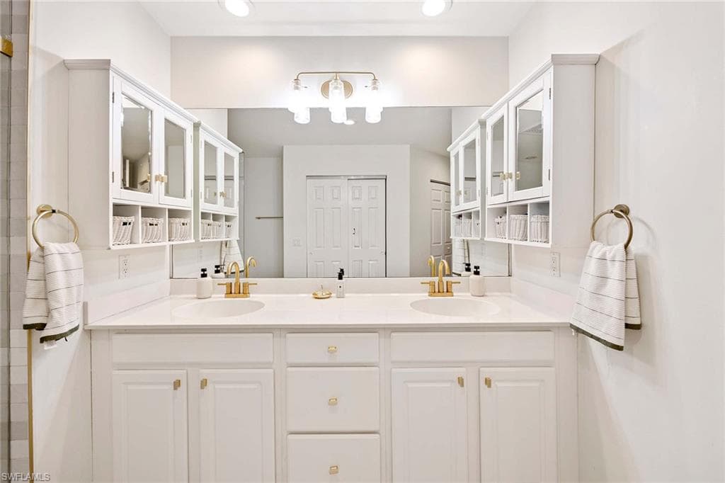 1786 Tarpon Bay Dr S 102, Naples, FL 34119-14