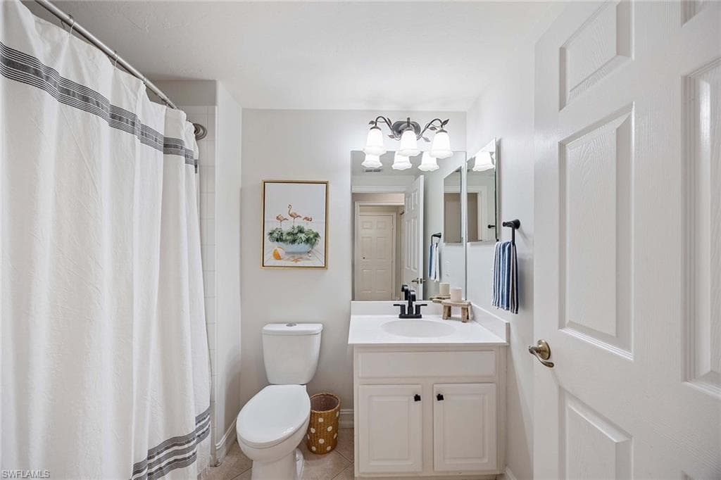 1786 Tarpon Bay Dr S 102, Naples, FL 34119-16