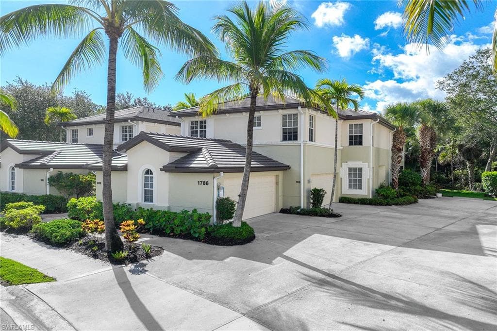 1786 Tarpon Bay Dr S 102, Naples, FL 34119-2