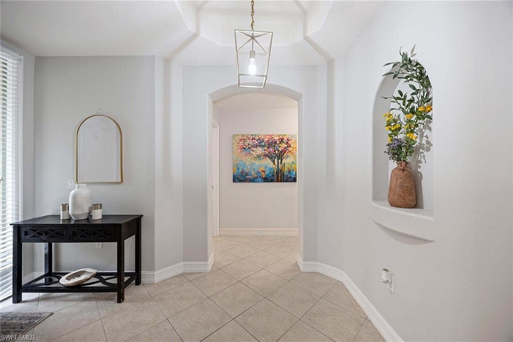 1786 Tarpon Bay Dr S 102, Naples, FL 34119-3