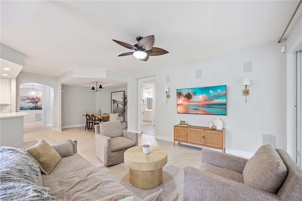 1786 Tarpon Bay Dr S 102, Naples, FL 34119-6